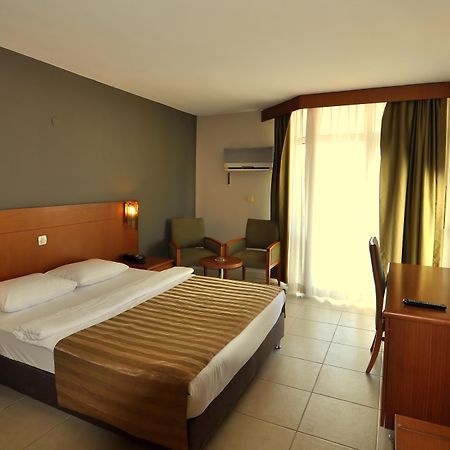 Surtel Hotel كوشاداسيه المظهر الخارجي الصورة