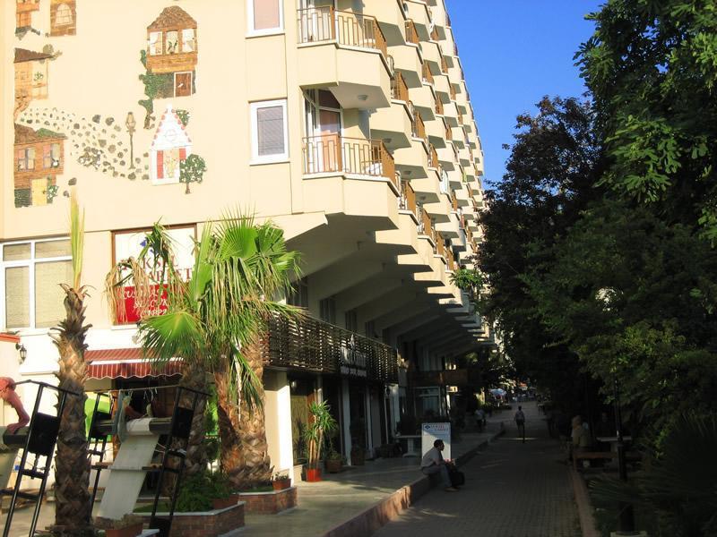 Surtel Hotel كوشاداسيه المظهر الخارجي الصورة