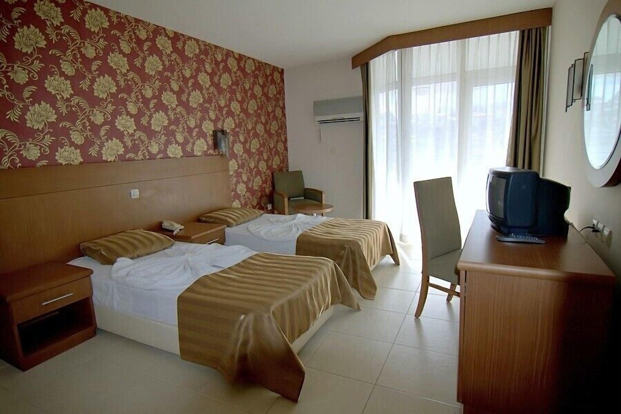 Surtel Hotel كوشاداسيه المظهر الخارجي الصورة
