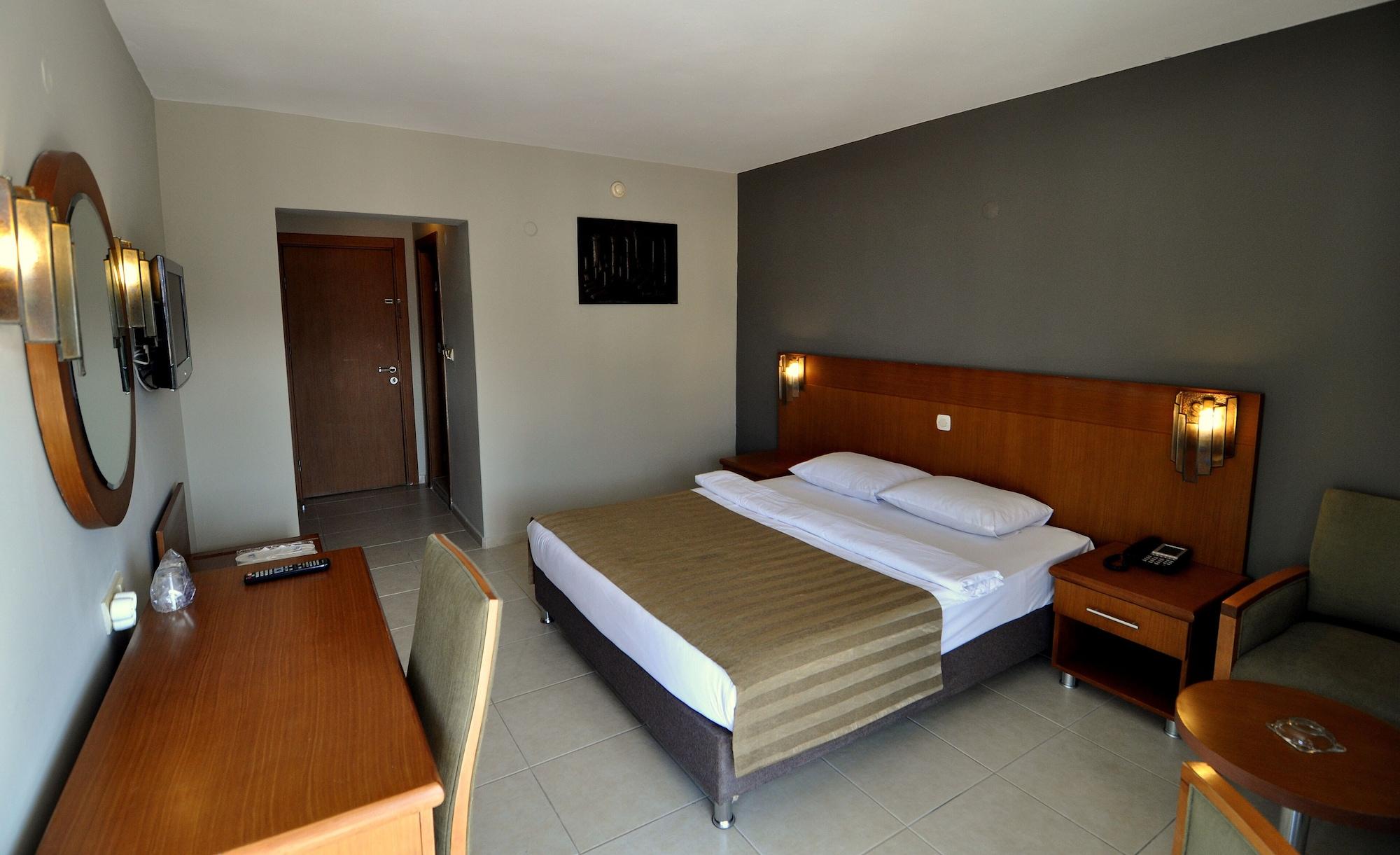 Surtel Hotel كوشاداسيه المظهر الخارجي الصورة