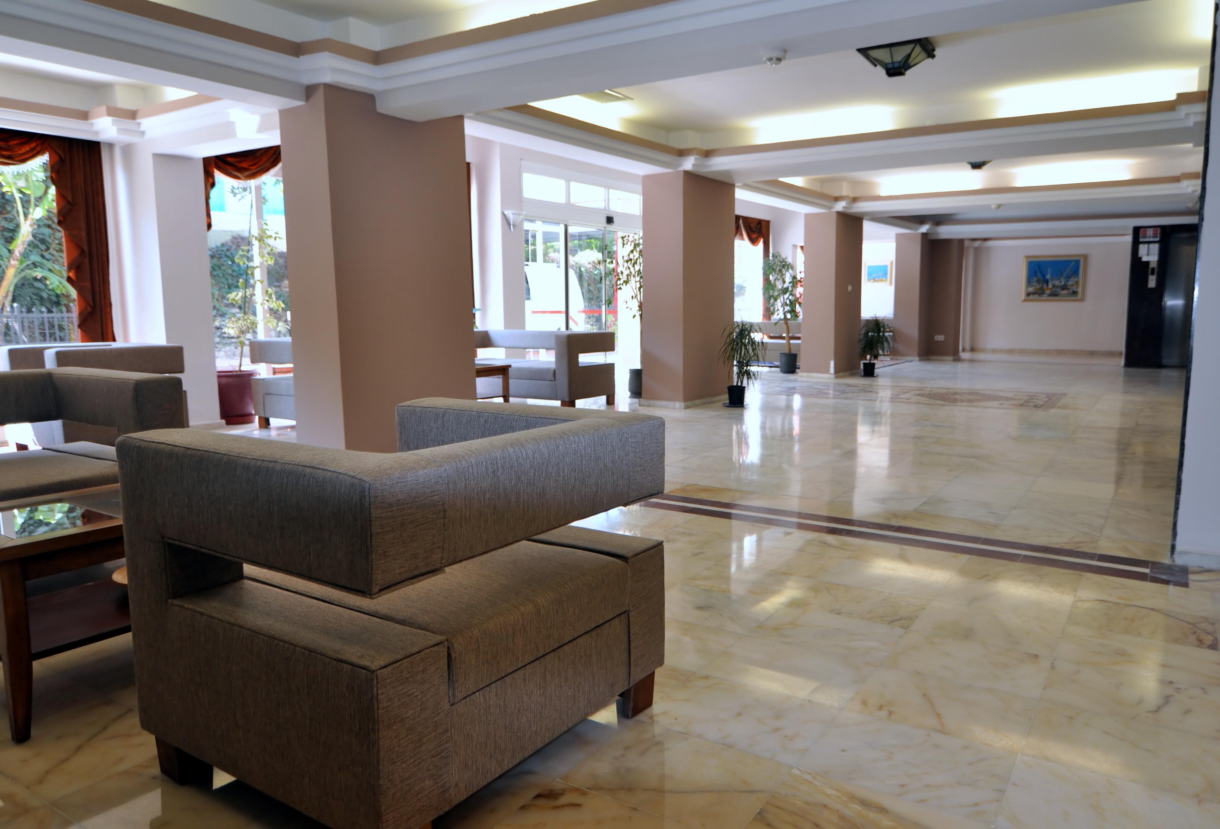 Surtel Hotel كوشاداسيه المظهر الخارجي الصورة