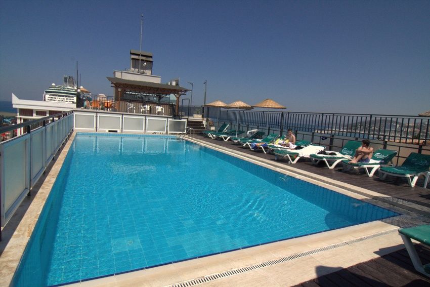 Surtel Hotel كوشاداسيه المظهر الخارجي الصورة