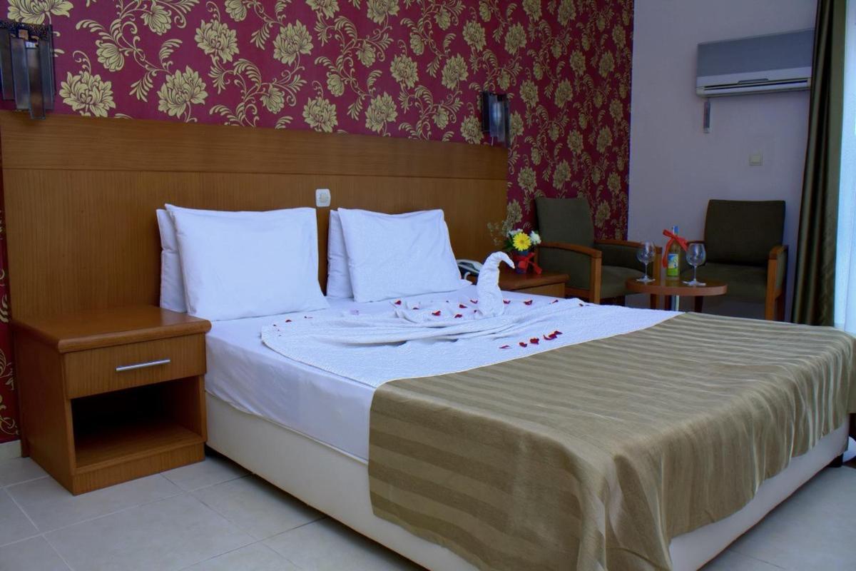 Surtel Hotel كوشاداسيه المظهر الخارجي الصورة
