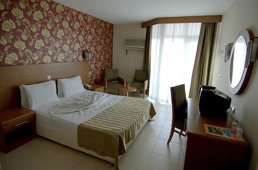 Surtel Hotel كوشاداسيه المظهر الخارجي الصورة